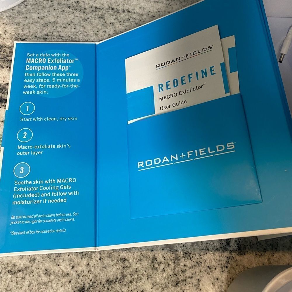 Redefine Macro Exfoliator - Picture 7 of 11